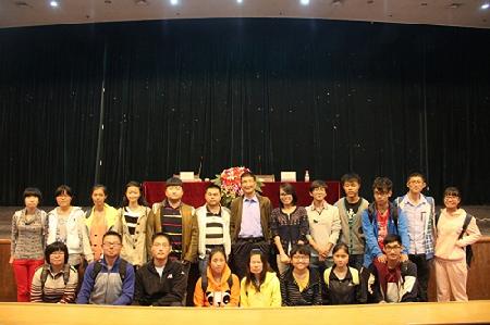 潘德炉院士与同学合影